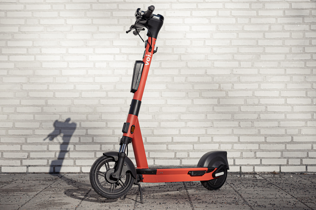 Voi launches new Voiager 5 rental escooter with upgraded safety tech Move Electric